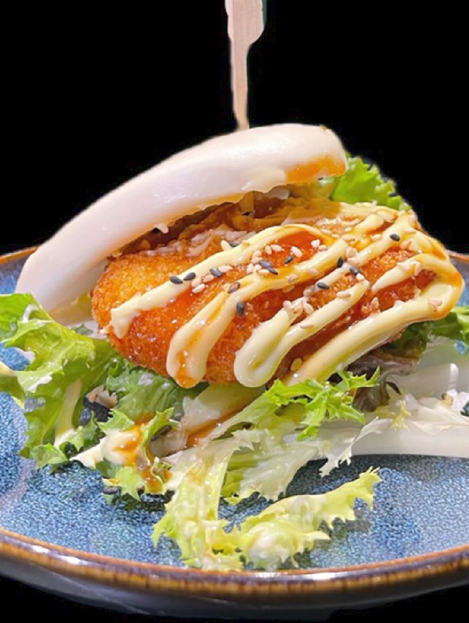 restaurante en toledo muñeco ramen cerca de tu alojamiento turistico o casa rural