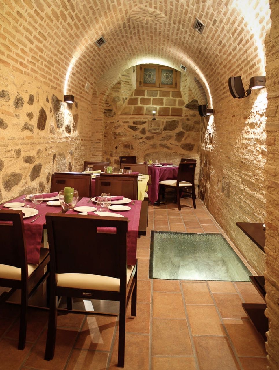 restaurante la cave en toledo cerca tu alojamiento turistico con encanto