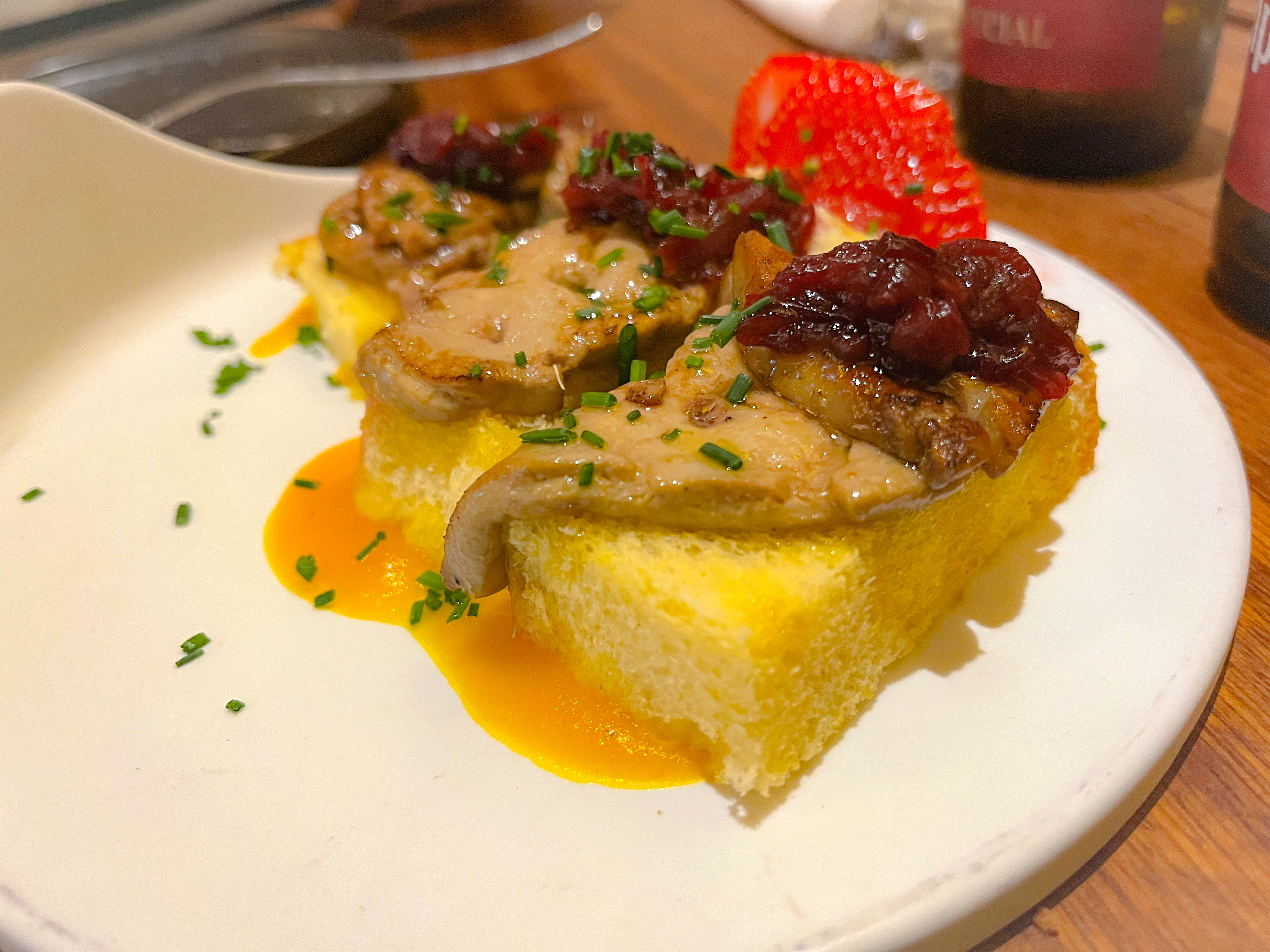 plato desgustacion restaurante Alfileritos 24 cerca del alojamiento turistico casa de la galera en toledo